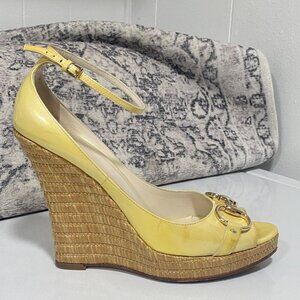 Gucci Horse-bit Patent Leather Ankle Strap Wedges in Pastel Yellow Size 8 1/2
